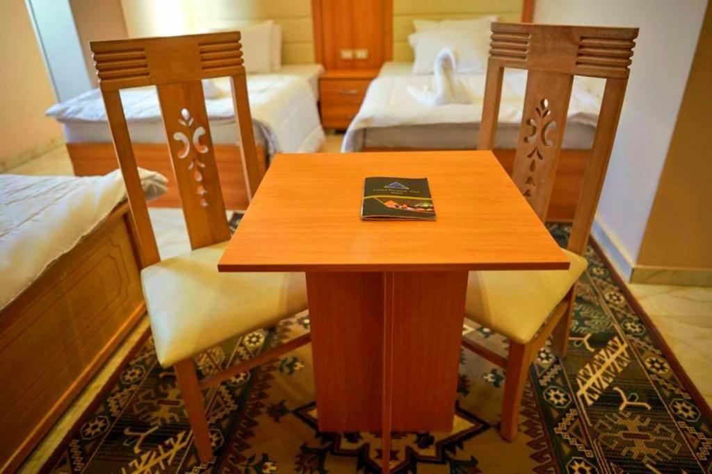Grand Golden Pyramids View Hotel Kafrat al Jabal ภายนอก รูปภาพ