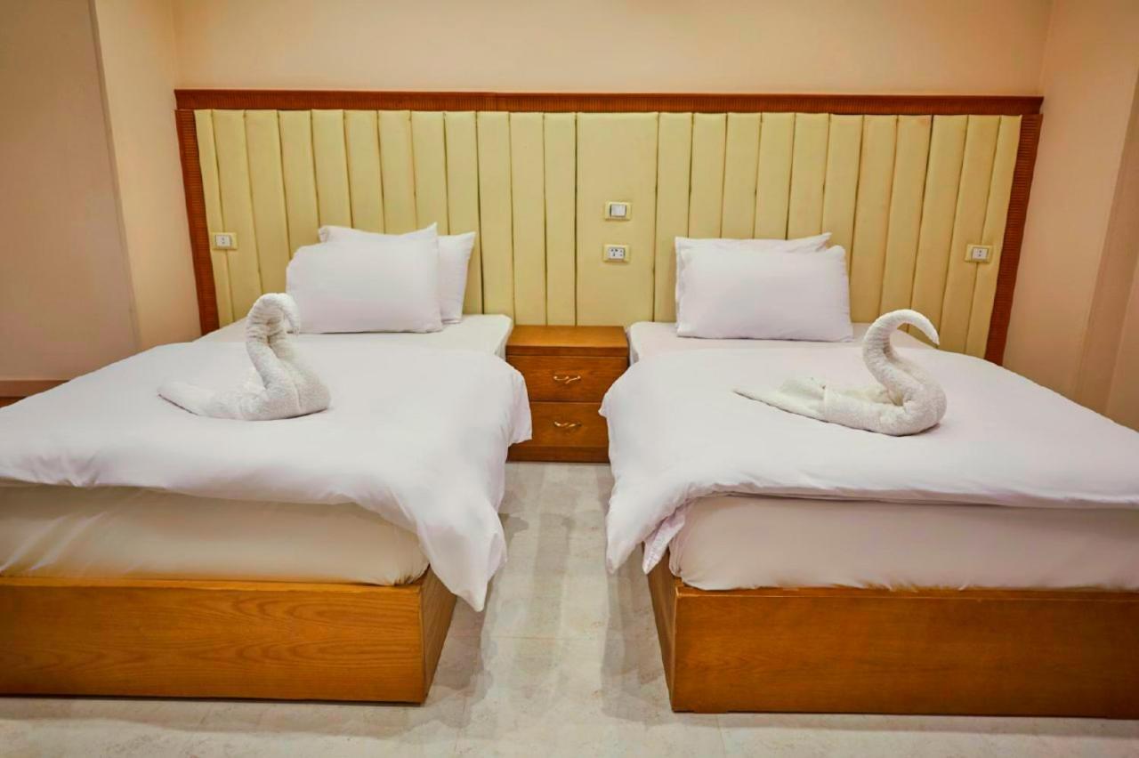 Grand Golden Pyramids View Hotel Kafrat al Jabal ภายนอก รูปภาพ