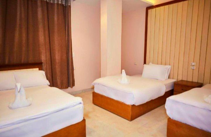 Grand Golden Pyramids View Hotel Kafrat al Jabal ภายนอก รูปภาพ