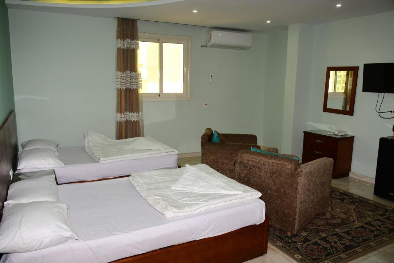 Grand Golden Pyramids View Hotel Kafrat al Jabal ภายนอก รูปภาพ