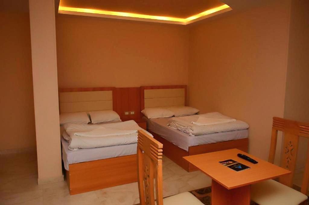Grand Golden Pyramids View Hotel Kafrat al Jabal ภายนอก รูปภาพ