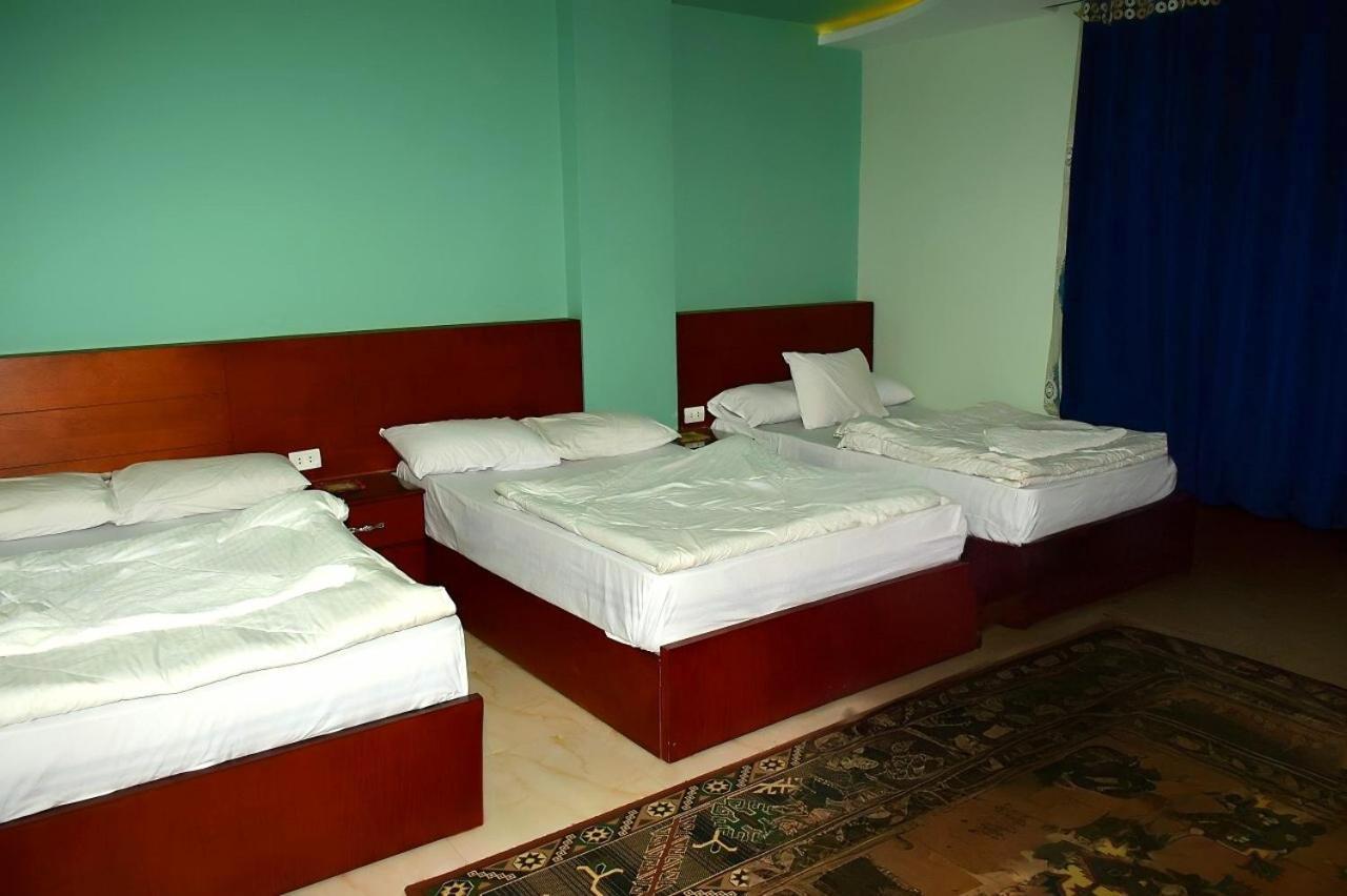 Grand Golden Pyramids View Hotel Kafrat al Jabal ภายนอก รูปภาพ